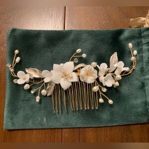 Beautiful floral hair comb!